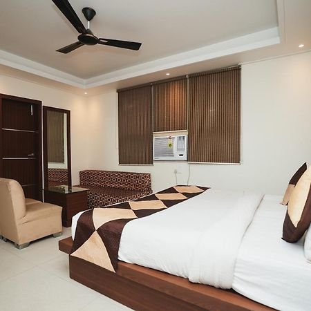 Hotel B Continental 델리 외부 사진