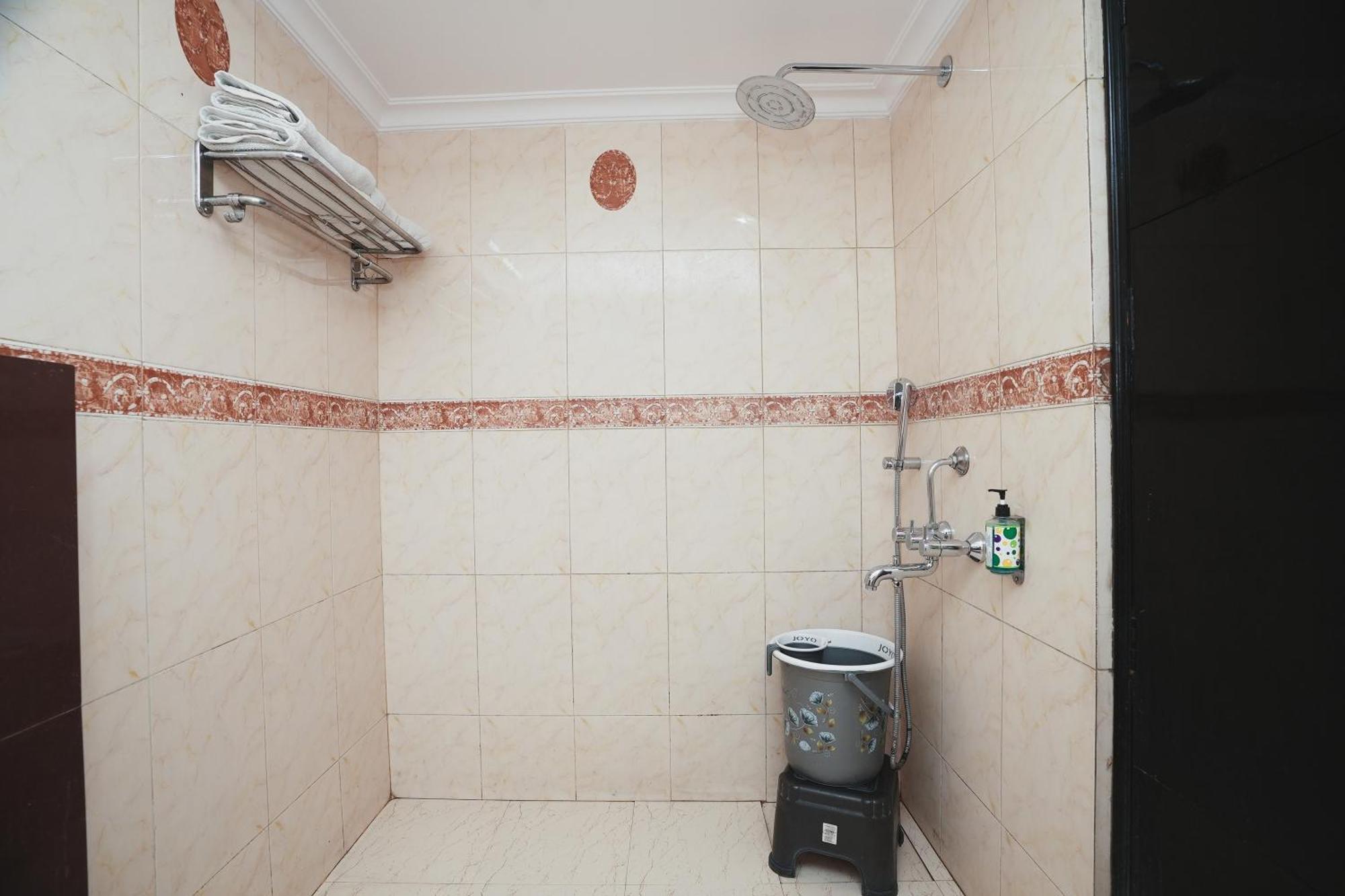 Hotel B Continental 델리 외부 사진
