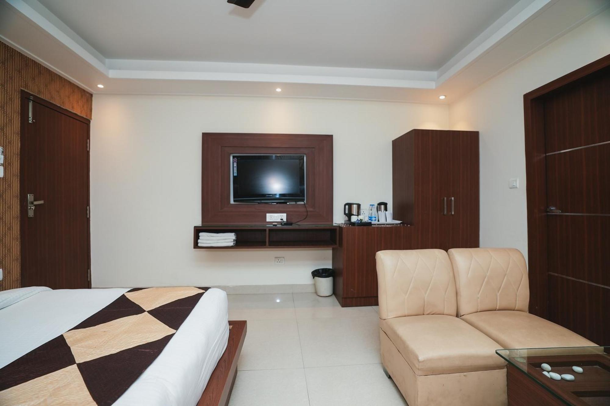 Hotel B Continental 델리 외부 사진