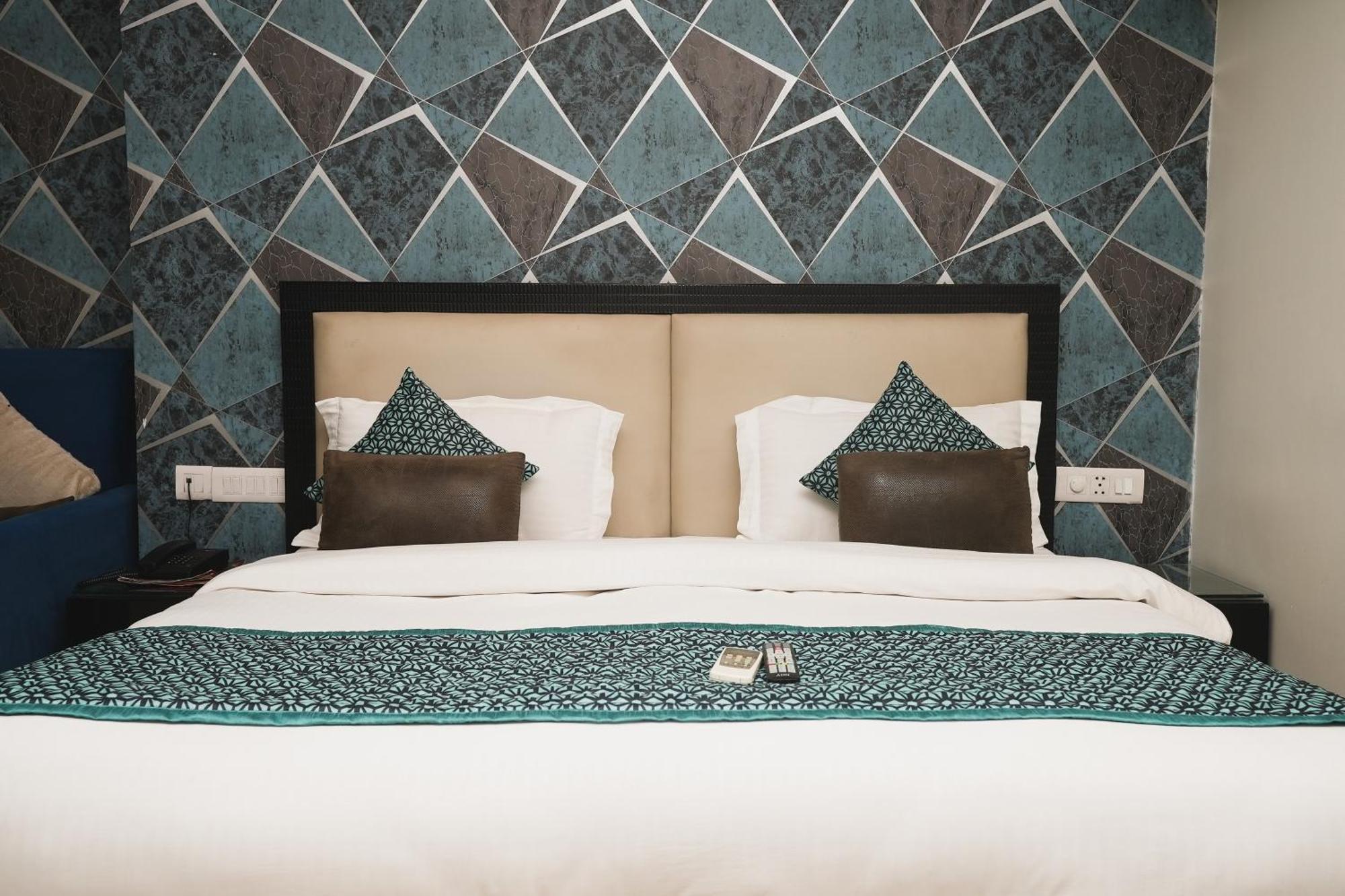 Hotel B Continental 델리 외부 사진