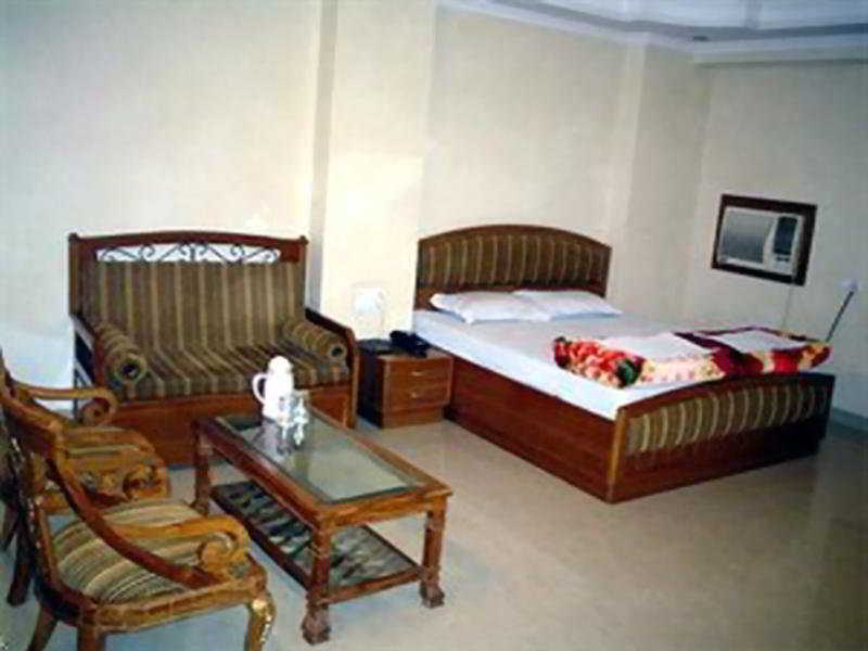 Hotel B Continental 델리 객실 사진